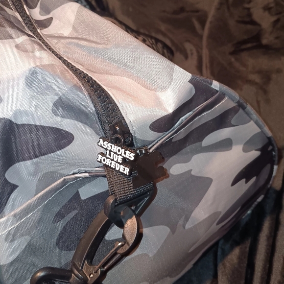NWT A**Holes live forever Mens Bag - Picture 4 of 4